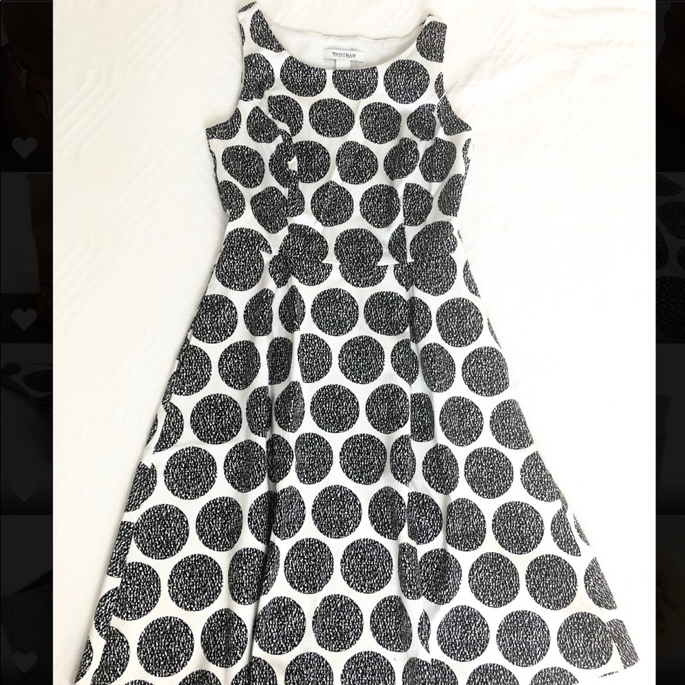 WHITE HOUSE 🔳 | BLACK MARKET 🔲 Fit Flare Dress